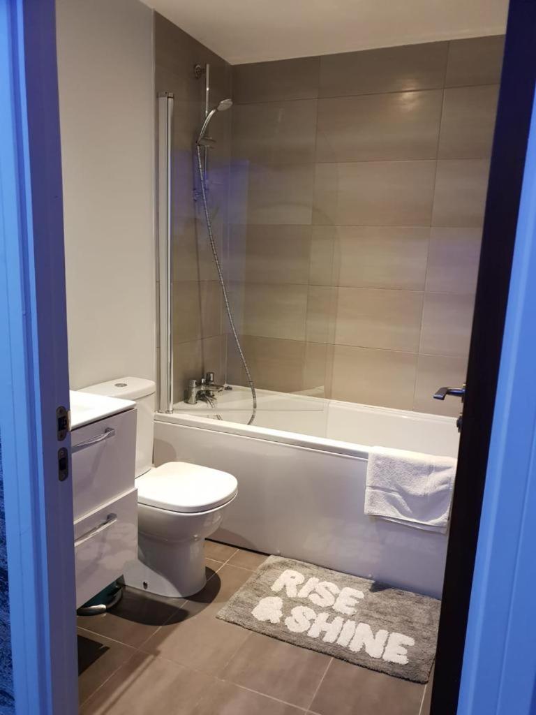 Luxury 9Ine Beautiful Bull Ring Apartment Free Parking Birmingam Exterior foto